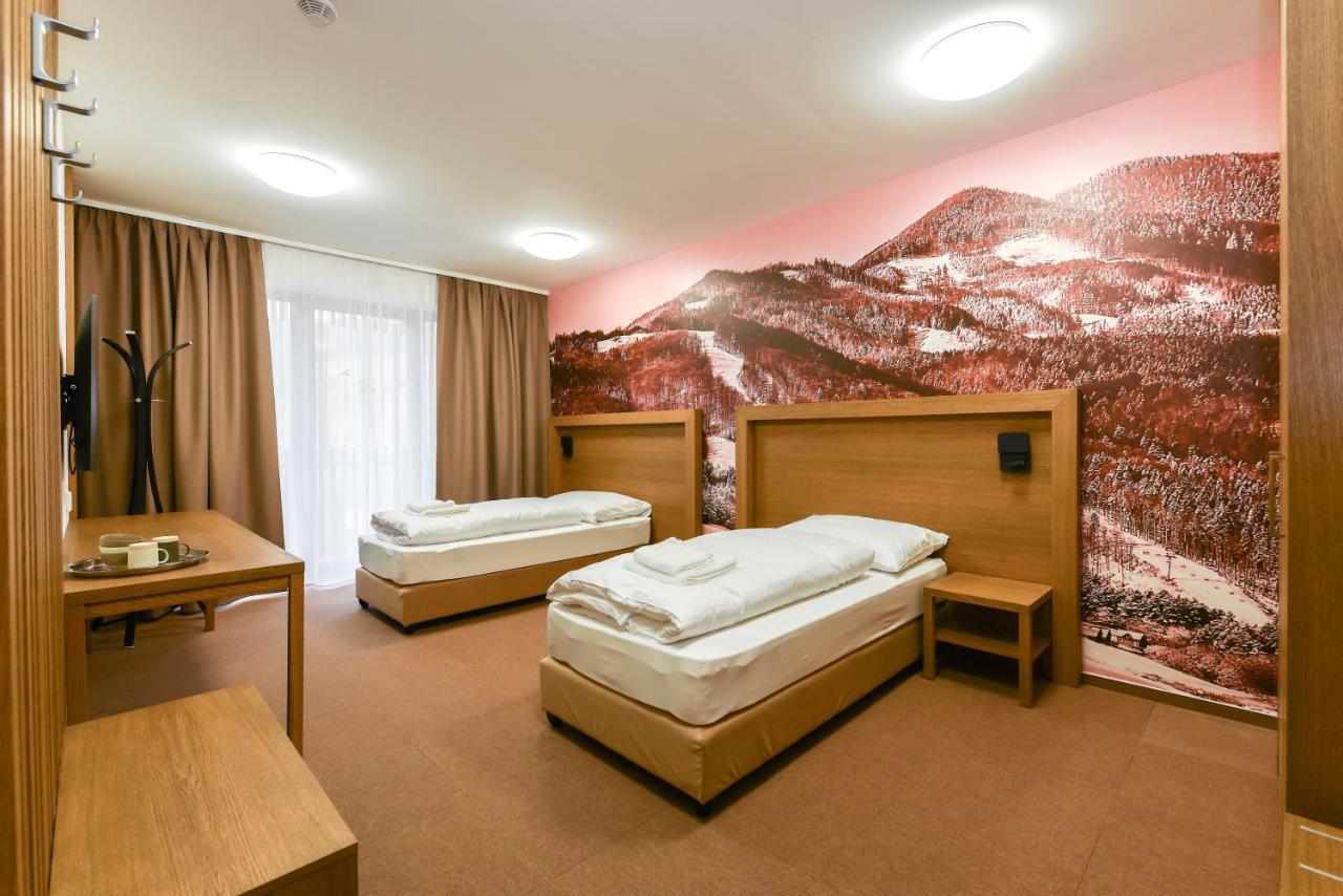 Apartmany Humno Valča Eksteriør billede