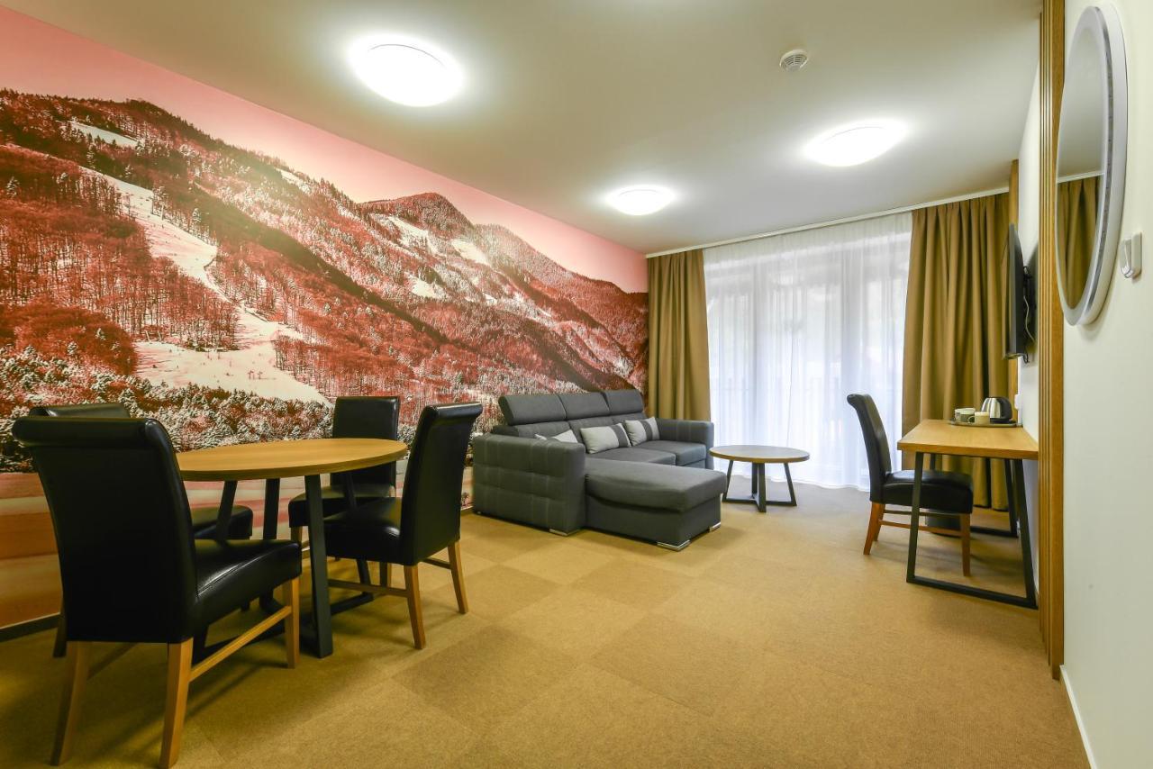 Apartmany Humno Valča Eksteriør billede