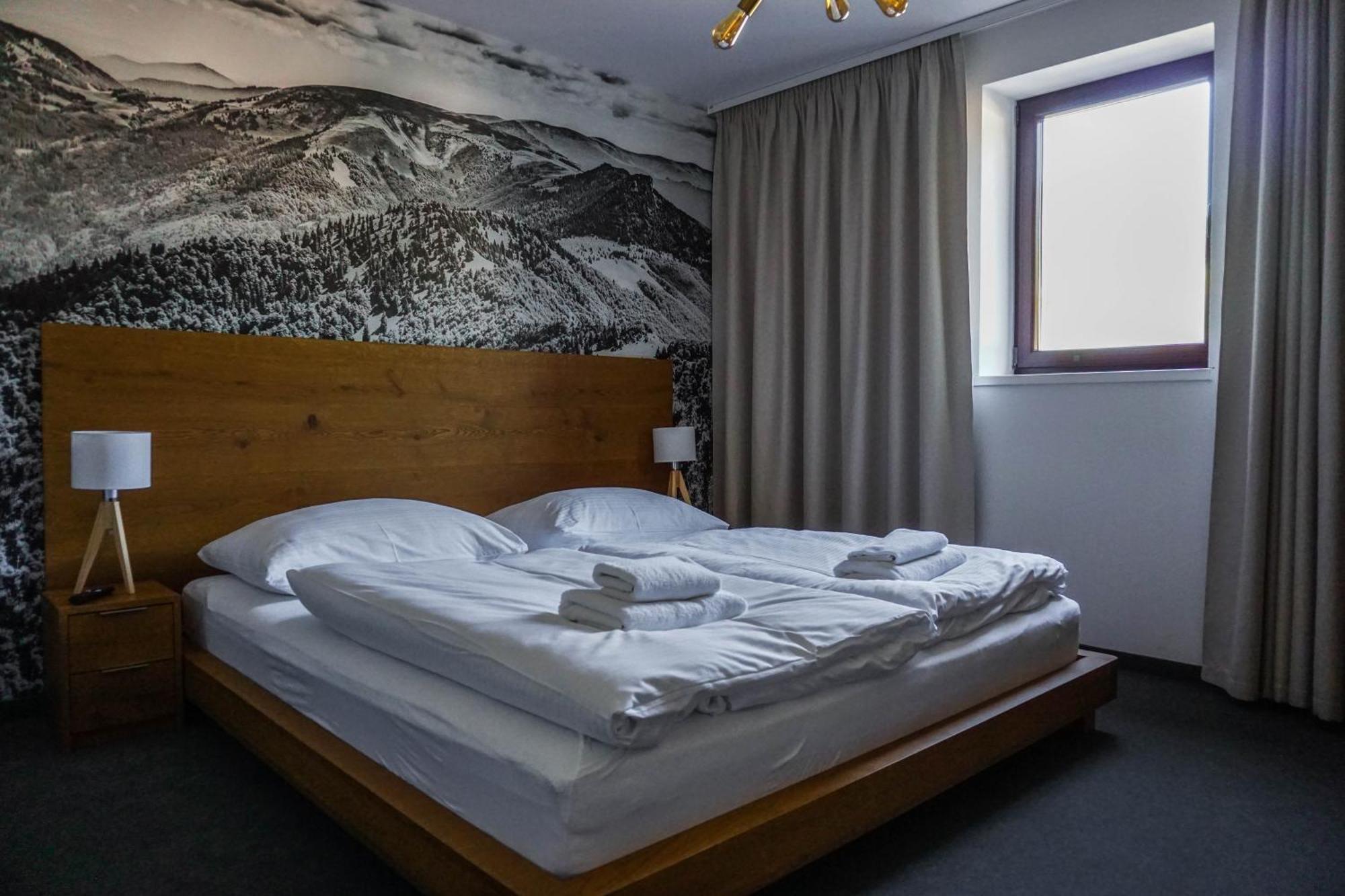 Apartmany Humno Valča Eksteriør billede